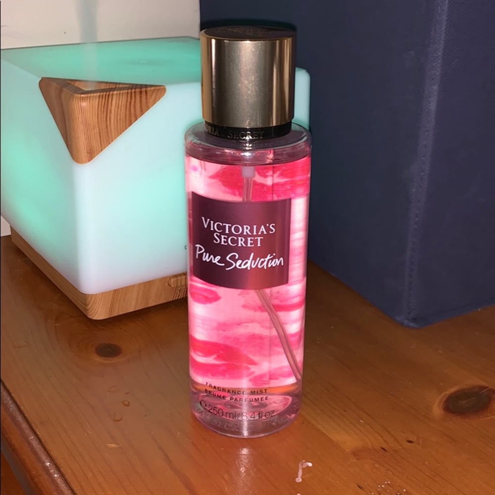 VS Pure Seduction Body Spray